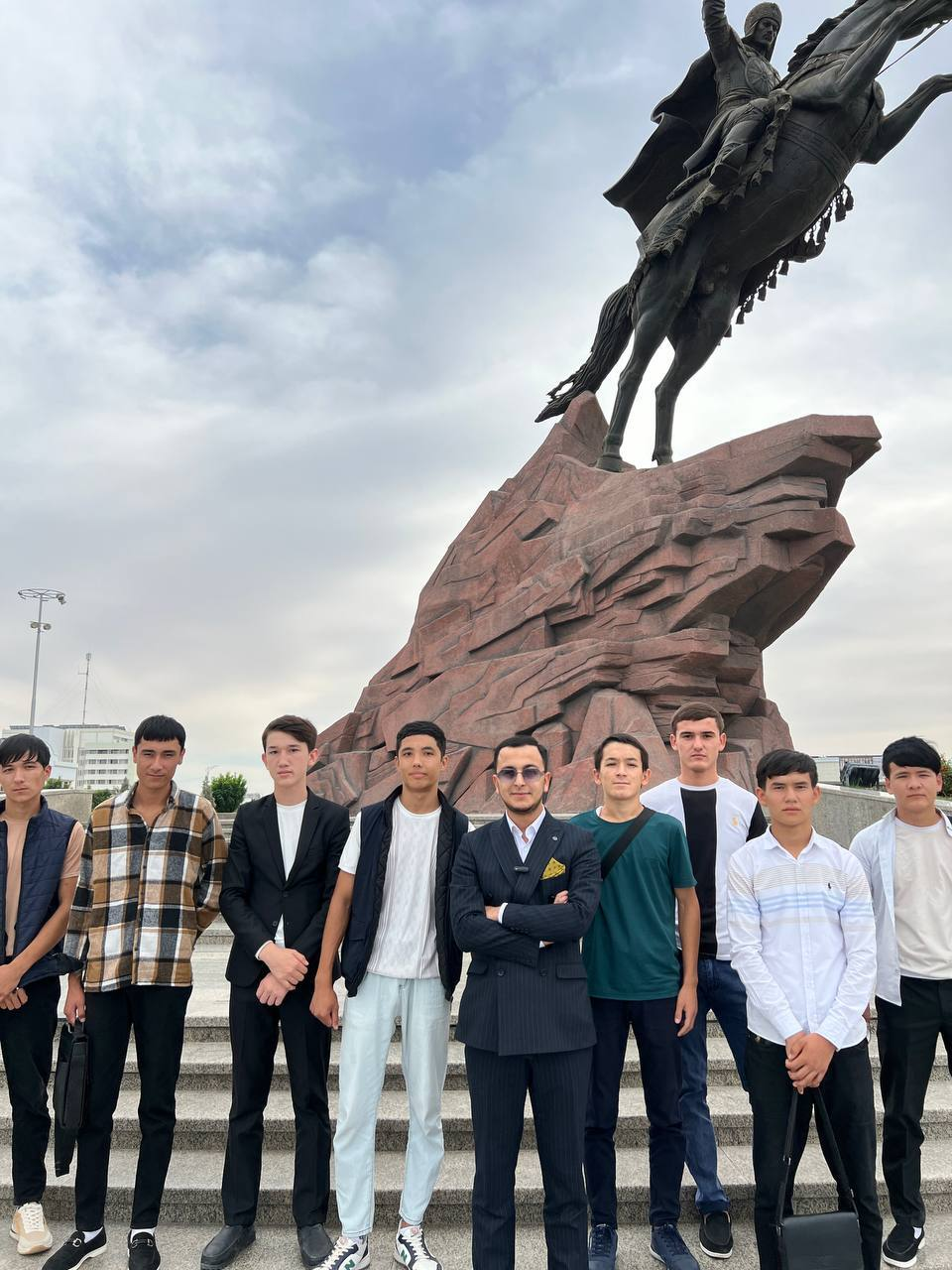 Rasmiy tadbirda ishtirok